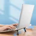 PK18 PODSTAWKA POD LAPTOP CZARNA