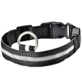 AG232D OBROŻA ŚWIECĄCA LED 32-37CM BLACK