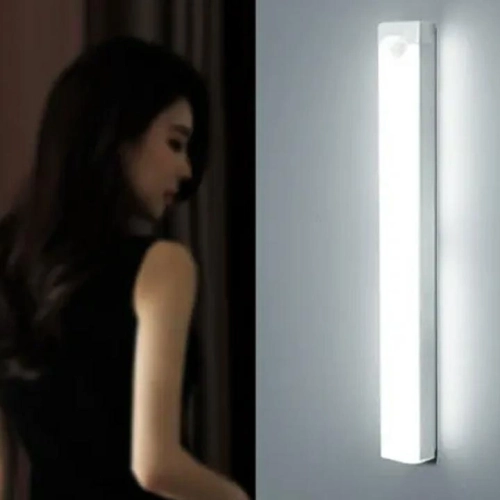 ZD160 LAMPKA LED Z CZUJNIKIEM RUCHU ZIMNA BIAŁA